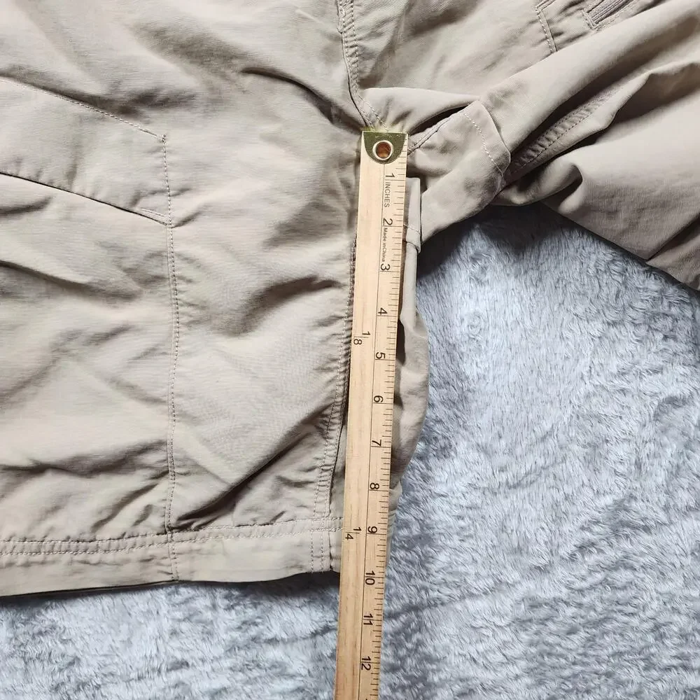 The North Face Shorts Mens XL Beige Nylon Cargo Lightweight Hiking Outdoor